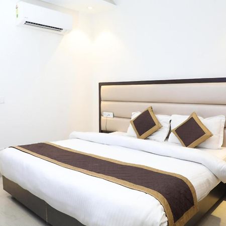 Hotel Avi Inn Amritsar Exterior foto